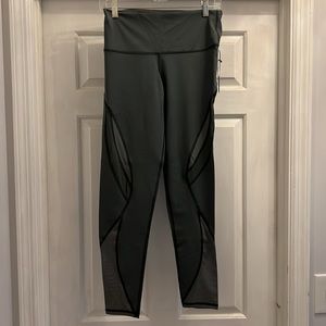 Women’s Aerie Chill, Play, Move gray/green high rise legging size large NWT